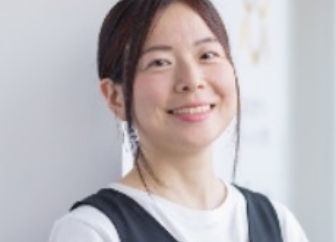 山本ひかる